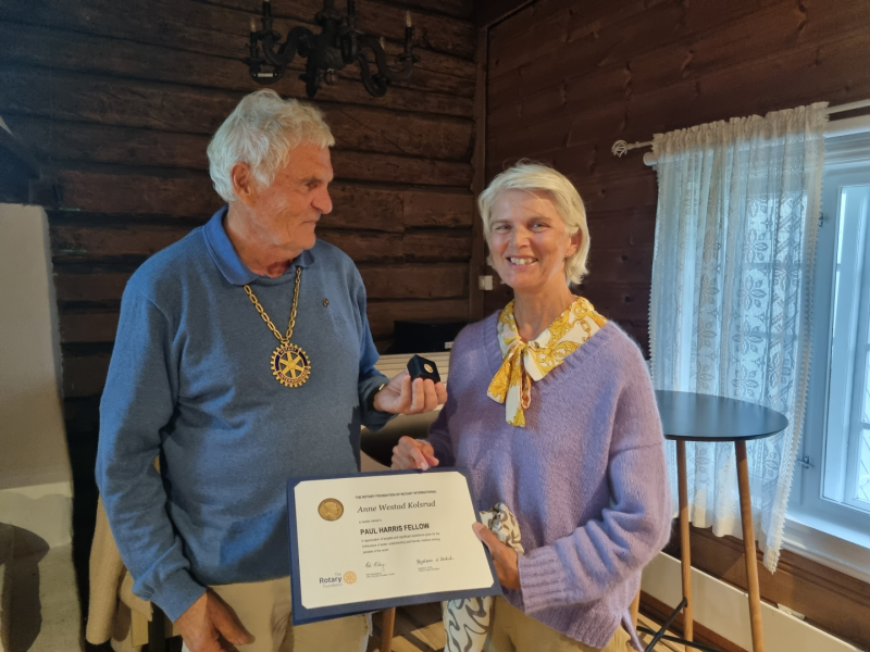 Anne fikk Paul Harris på årsmøtet